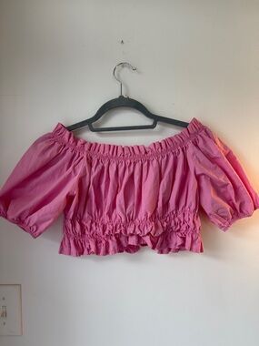 Off-Shoulder Ruffled Crop Top - Pink